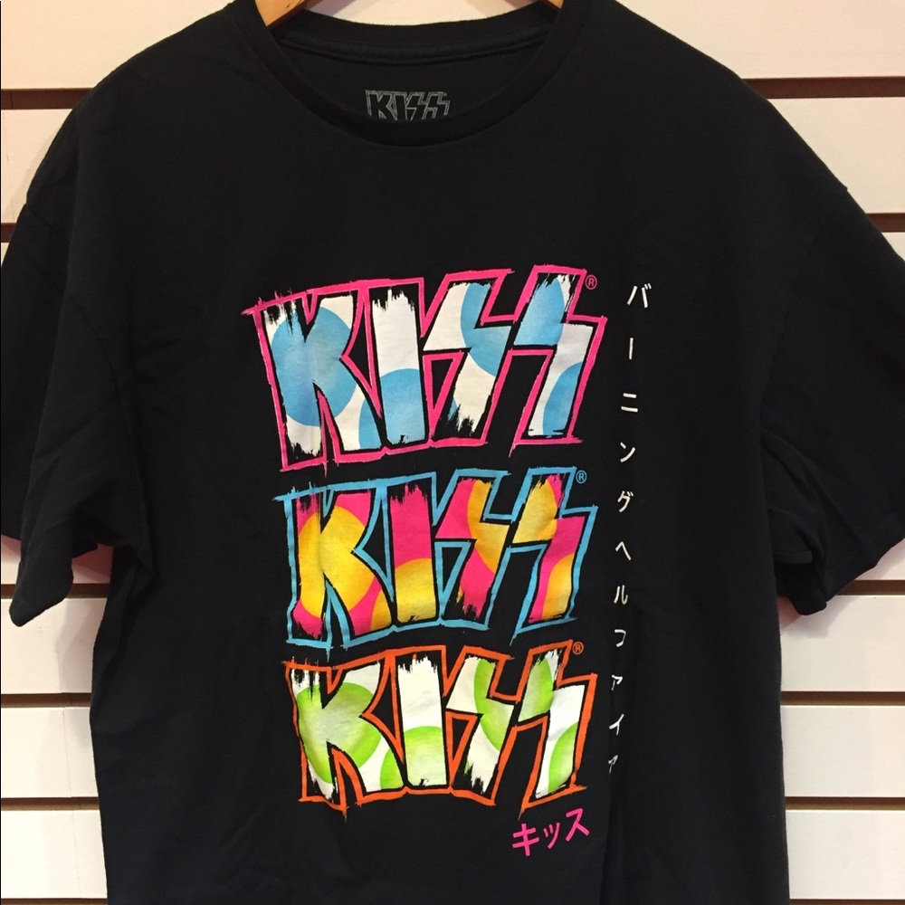 Vintage Rare Men’s KISS 1977 Japan tour shirt